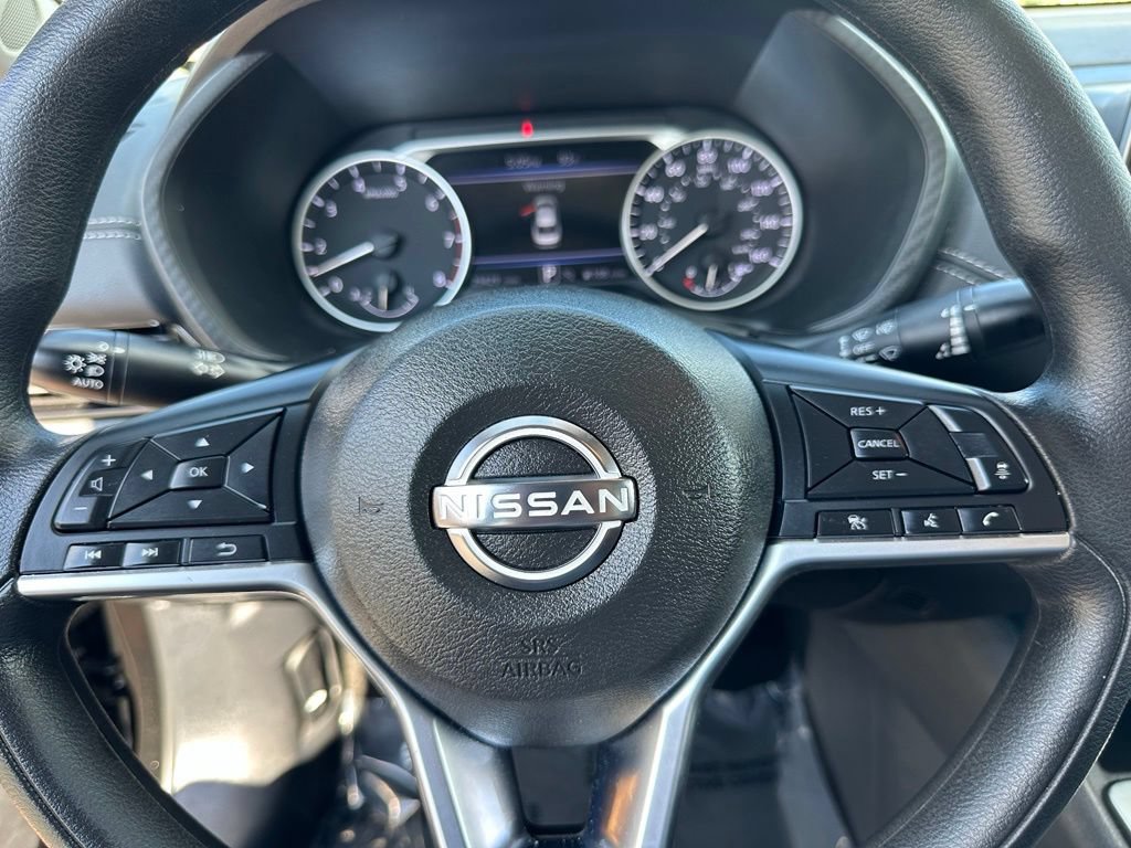 Used 2025 Nissan Sentra SV FWD image 22