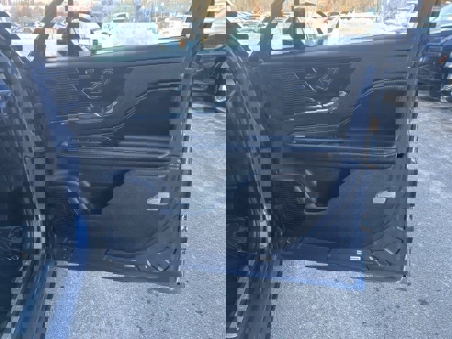 Used 2022 Lincoln Corsair AWD w/ Premium Package image 23