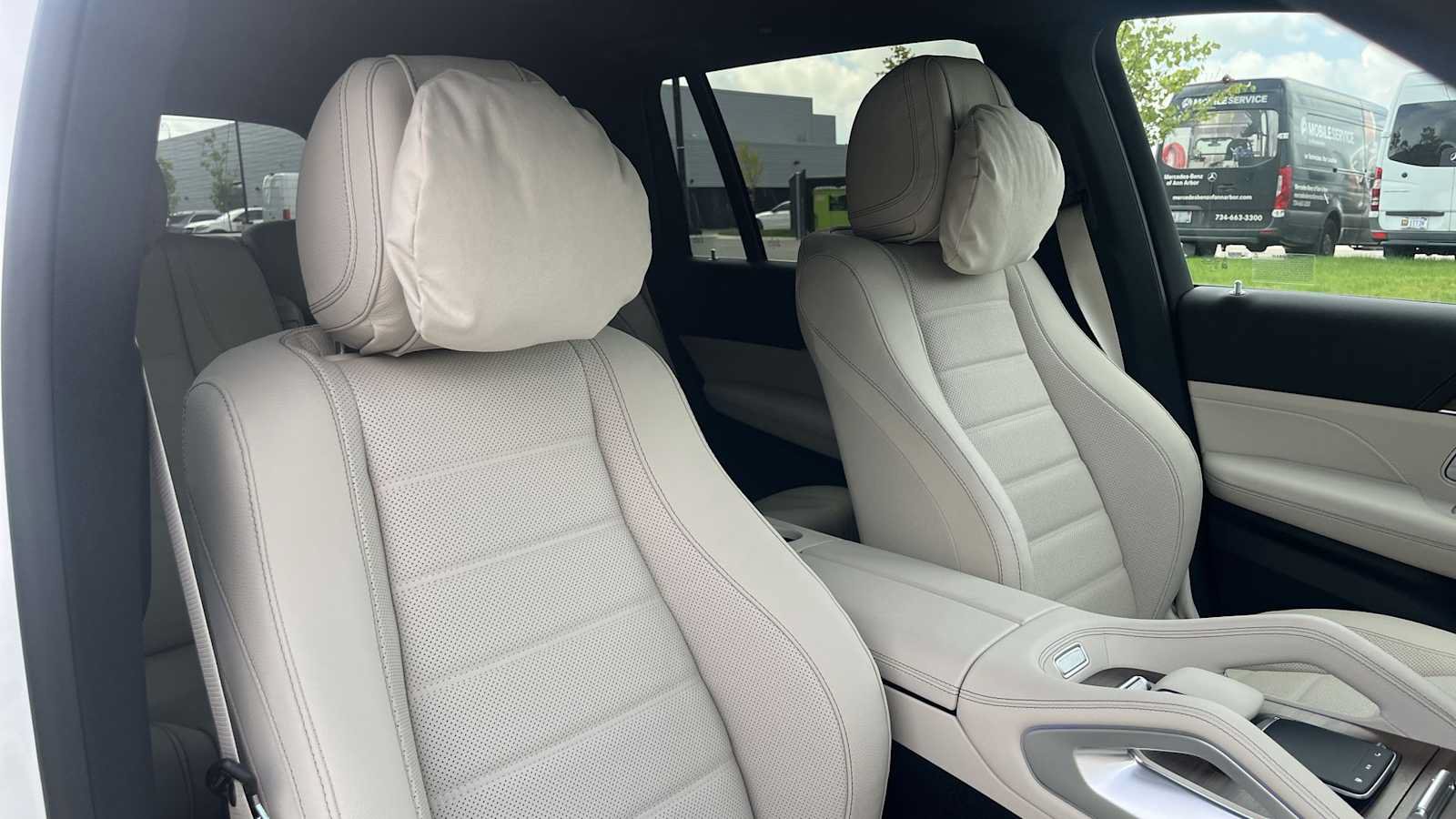 New 2026 Mercedes-Benz GLS 580 4MATIC image 38