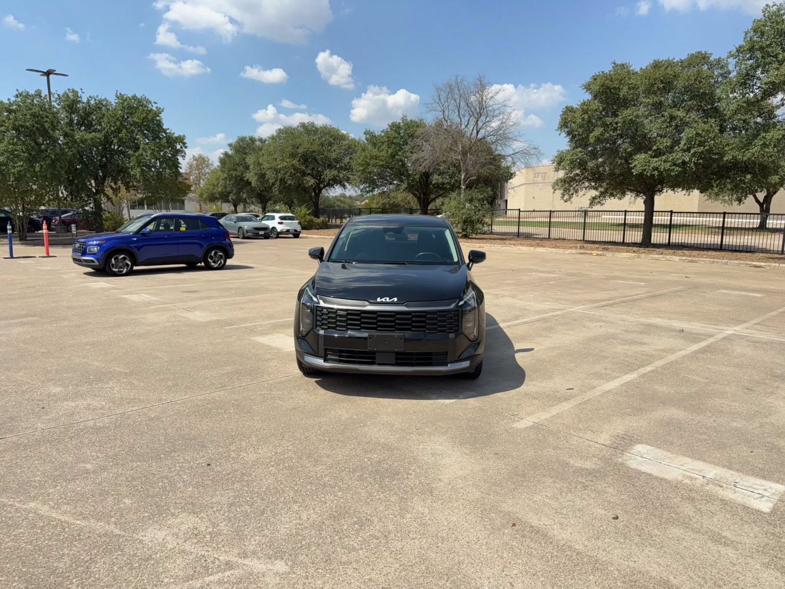 Used 2026 Kia Sportage LX FWD image 4