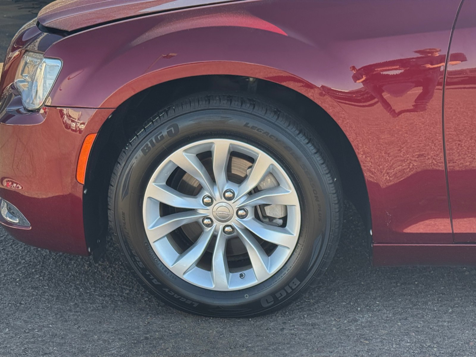 Certified 2022 Chrysler 300 Touring image 11