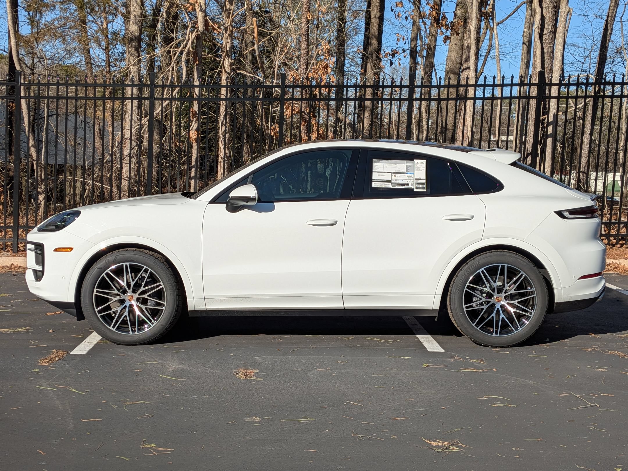 New 2026 Porsche Cayenne Coupe AWD/4WD image 2