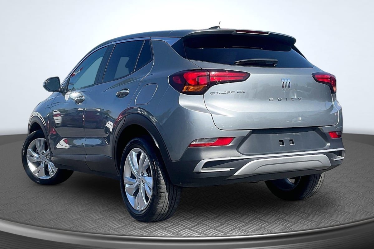 Used 2025 Buick Encore GX Preferred FWD image 2
