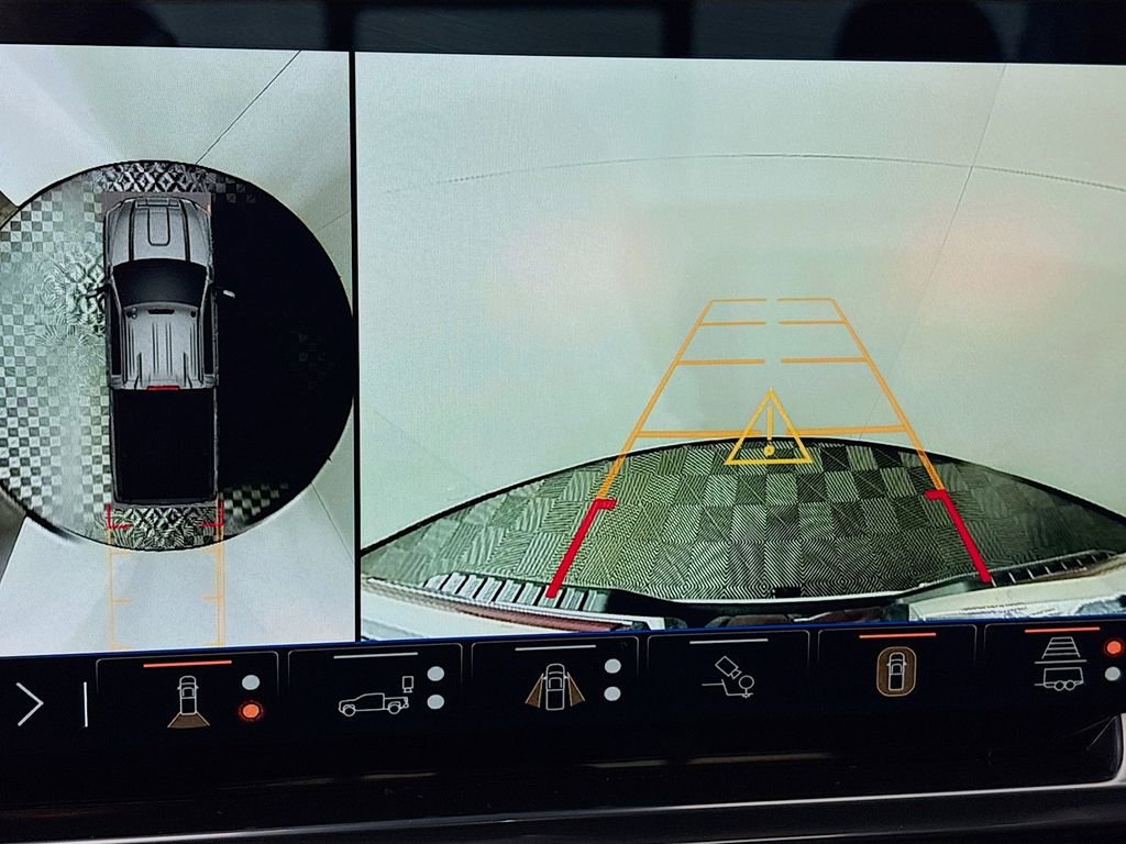 Used 2025 GMC Sierra 2500 SLE w/ SLE Value Package; image 19