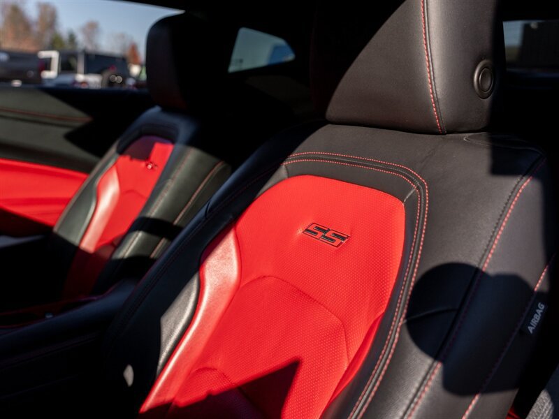 Used 2021 Chevrolet Camaro SS RWD image 39
