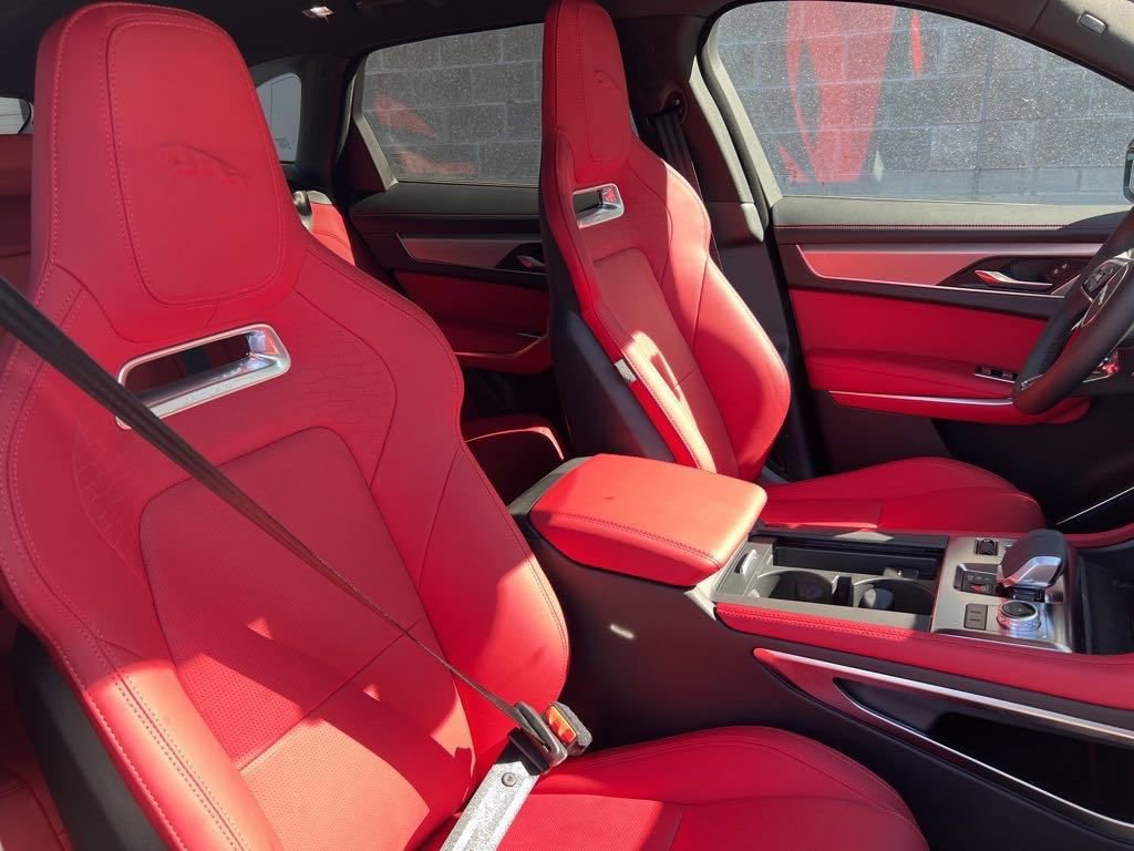 New 2025 Jaguar F-PACE R-Dynamic S image 15