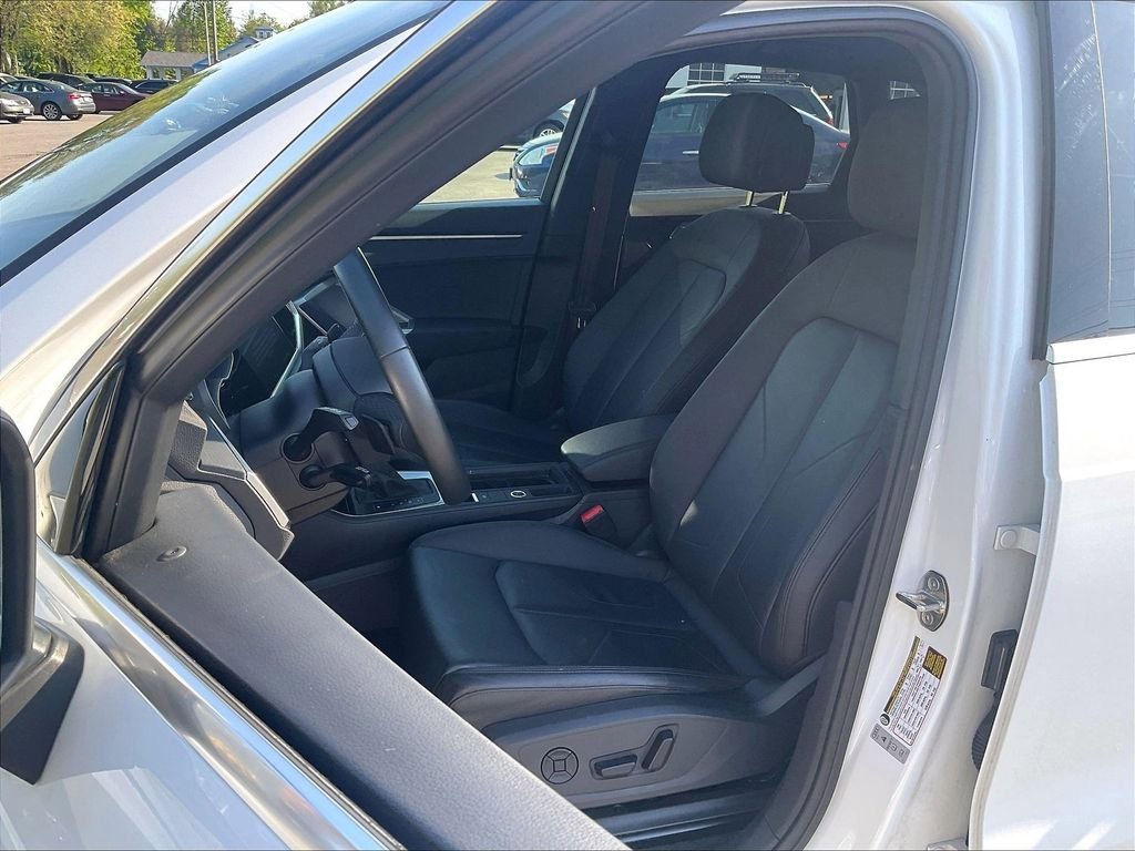 Used 2025 Audi Q3 2.0T Premium AWD/4WD image 7