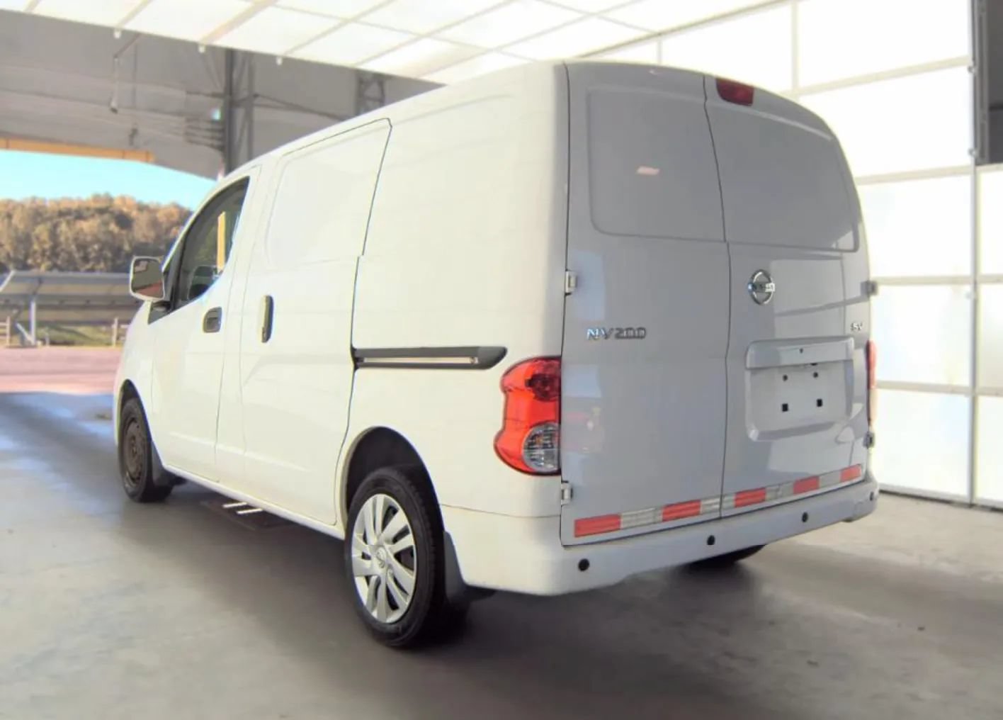 Used 2021 Nissan NV200 SV FWD image 2