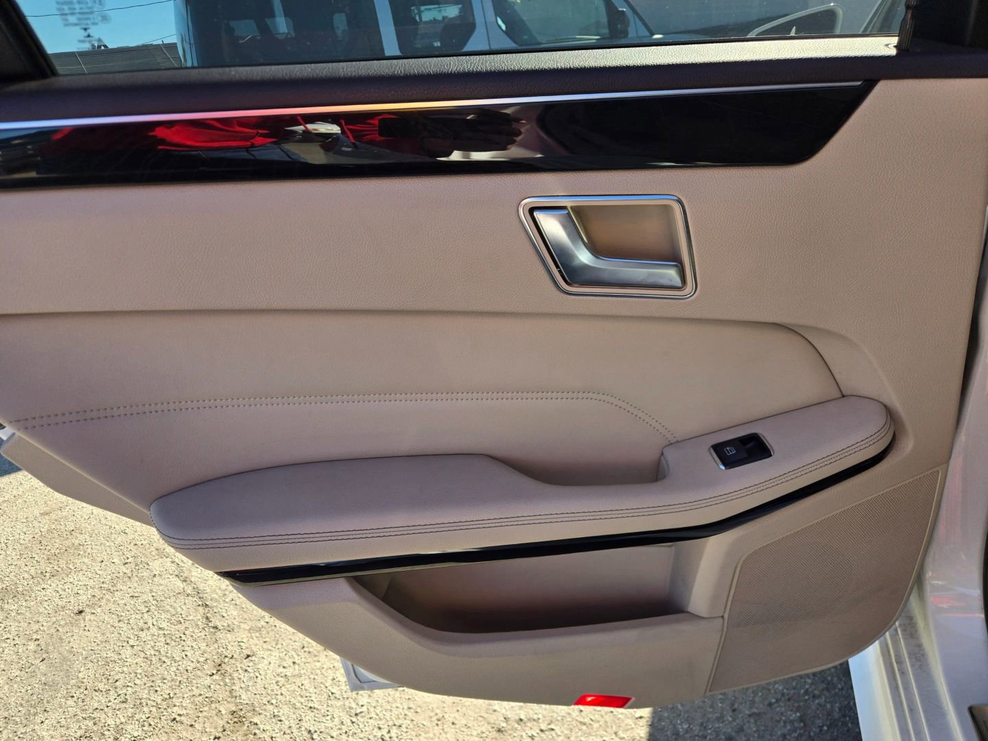 Used 2014 Mercedes-Benz E 350 Sport image 12