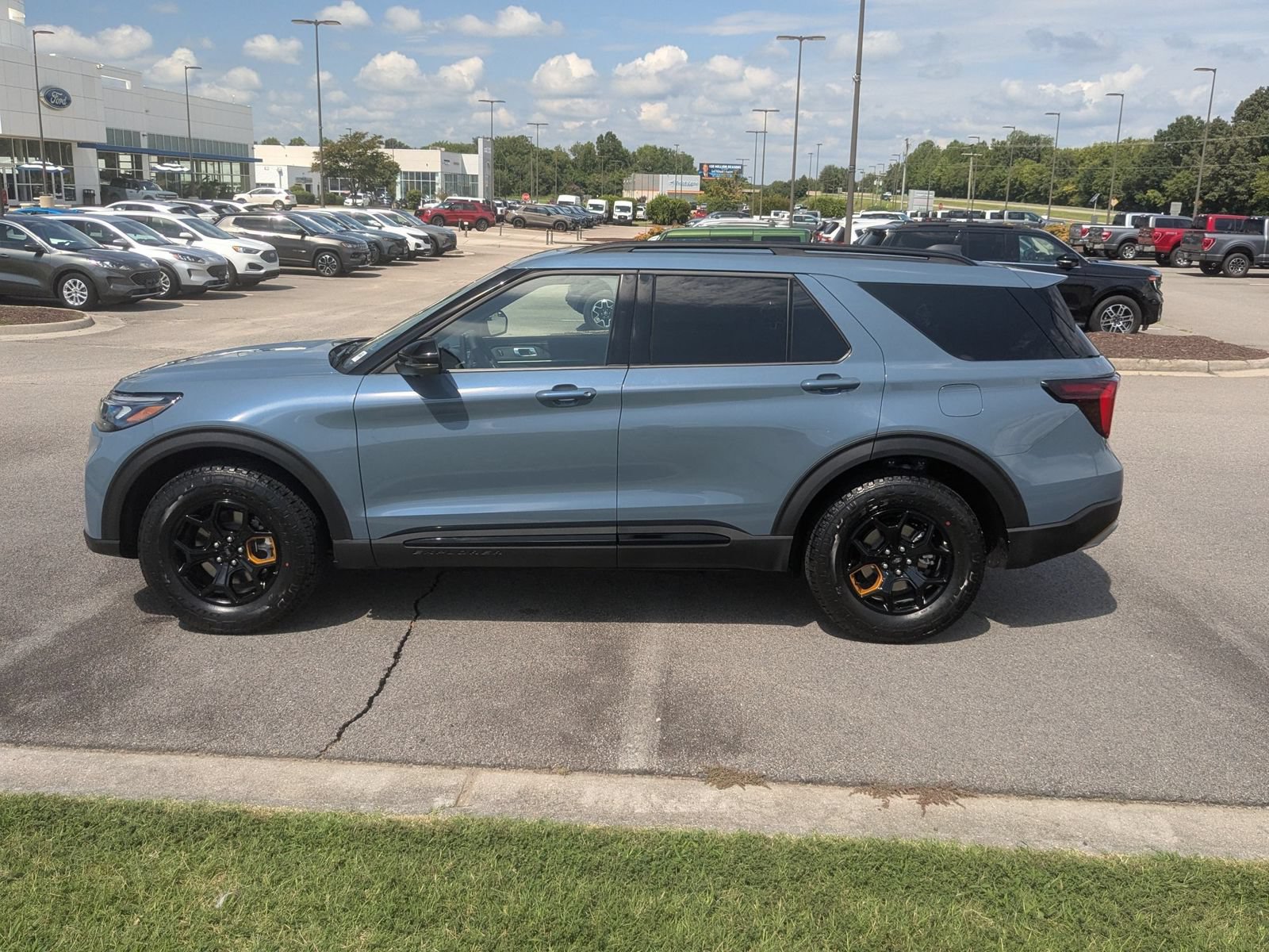 New 2026 Ford Explorer Tremor w/ Tremor Ultimate Package AWD/4WD image 6