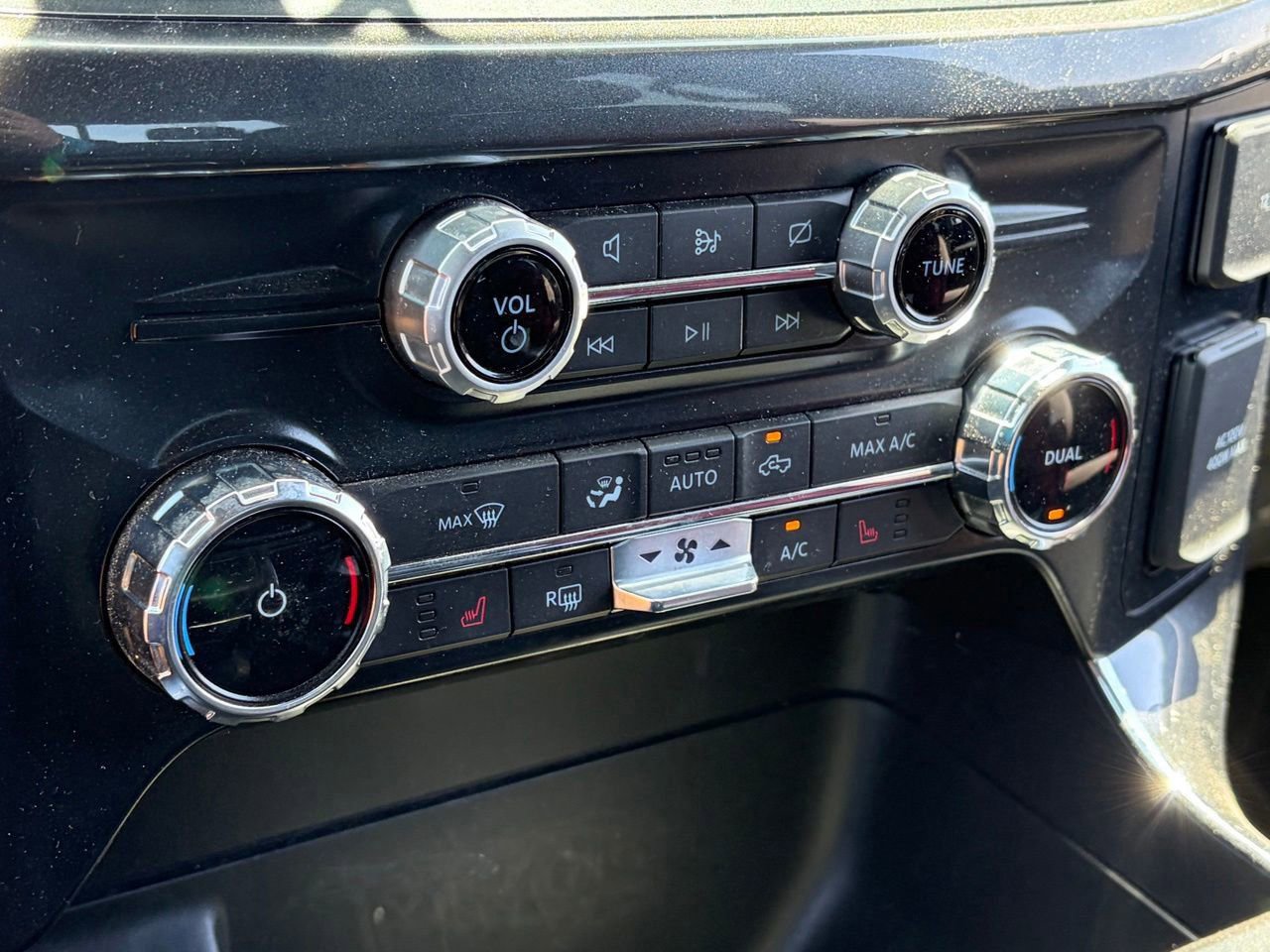 Used 2022 Ford F150 XLT w/ Equipment Group 302A High AWD/4WD image 9