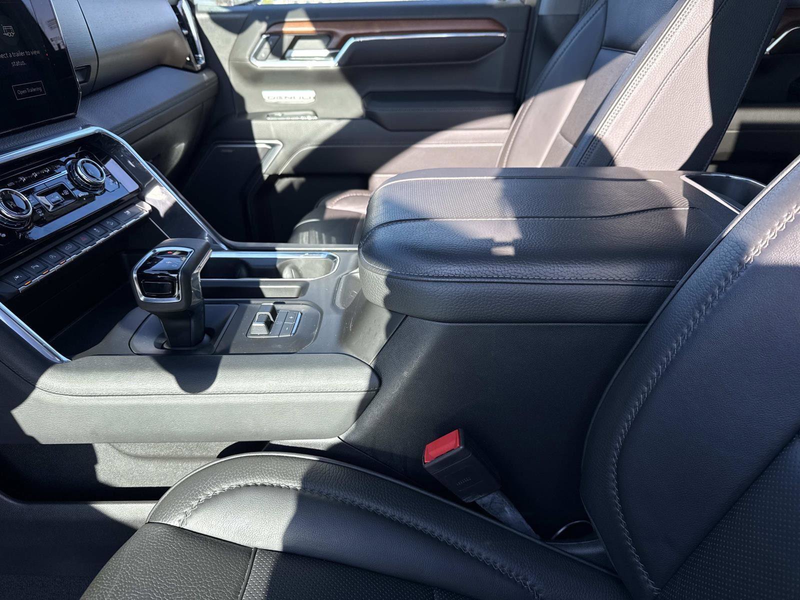 Used 2023 GMC Sierra 1500 Denali w/ Denali Reserve Package image 14