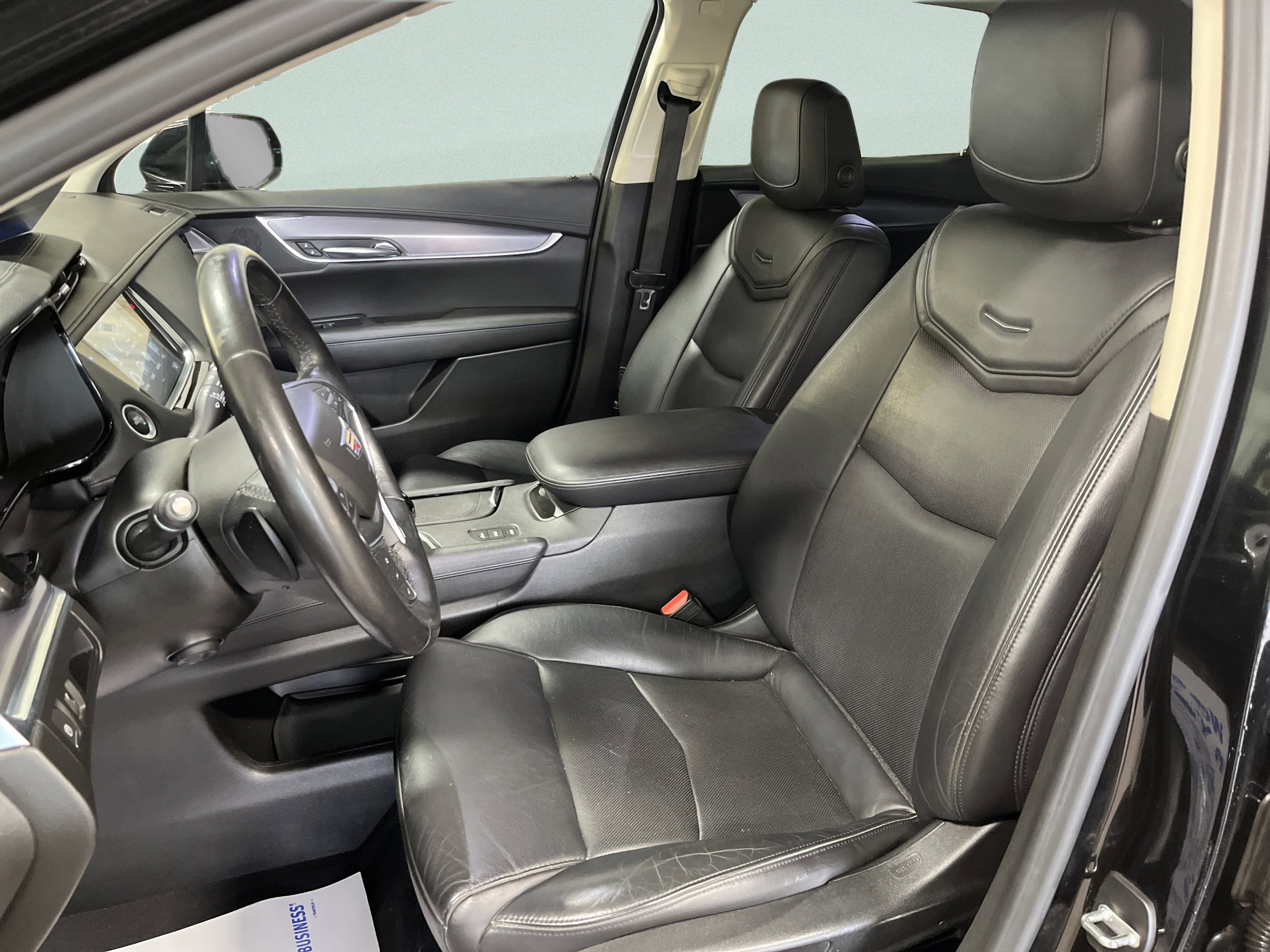 Used 2019 Cadillac XT5 Luxury w/ LPO, Radiant Package AWD/4WD image 12