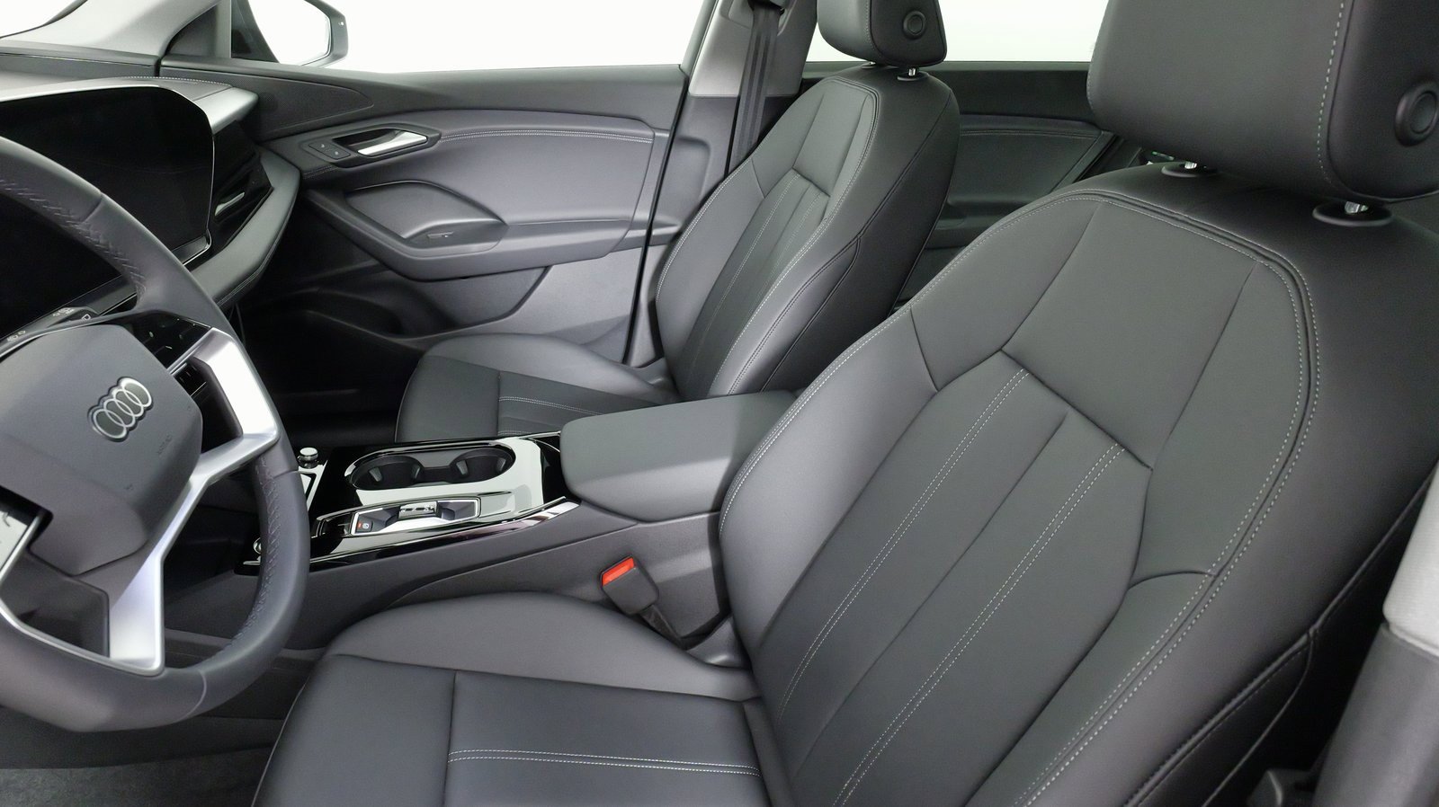 Used 2025 Audi Q6 e-tron Premium image 34