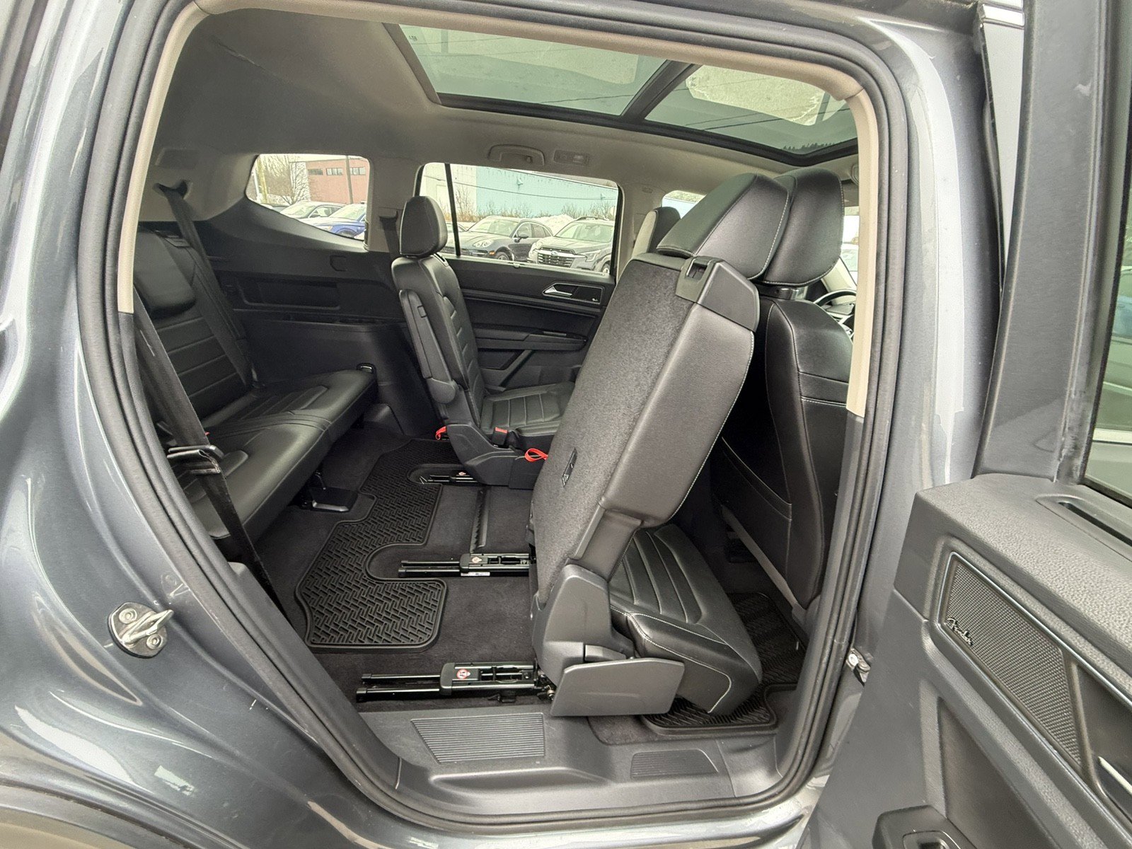 Used 2019 Volkswagen Atlas SEL Premium AWD/4WD image 27