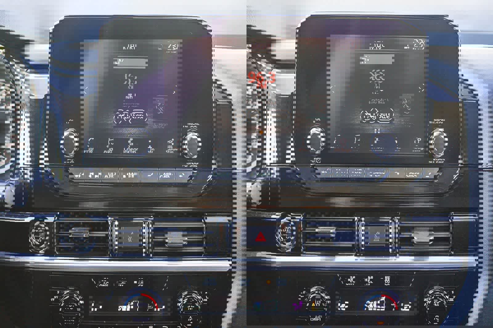 Used 2022 Nissan Pathfinder SV image 14