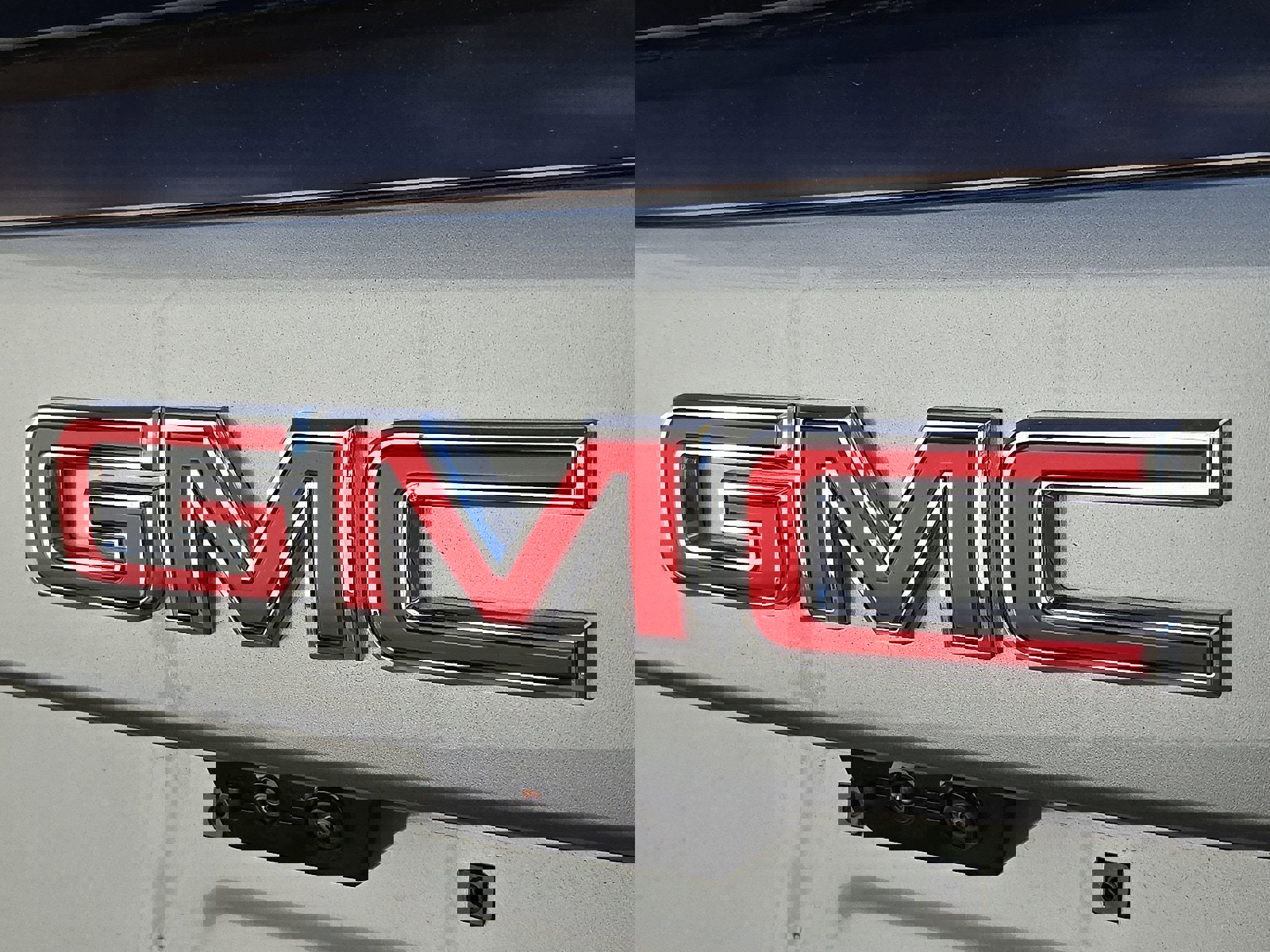 Used 2025 GMC Yukon AT4 Ultimate w/ LPO, Floor Liner Package image 30