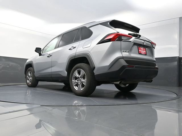 Used 2025 Toyota RAV4 XLE AWD/4WD image 34