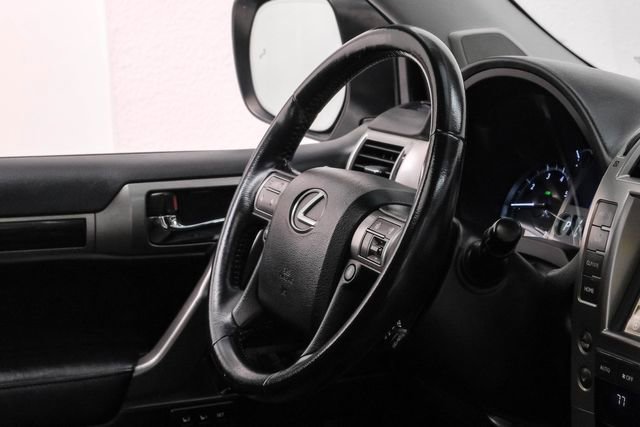 Used 2015 Lexus GX 460 w/ Navigation Package image 17