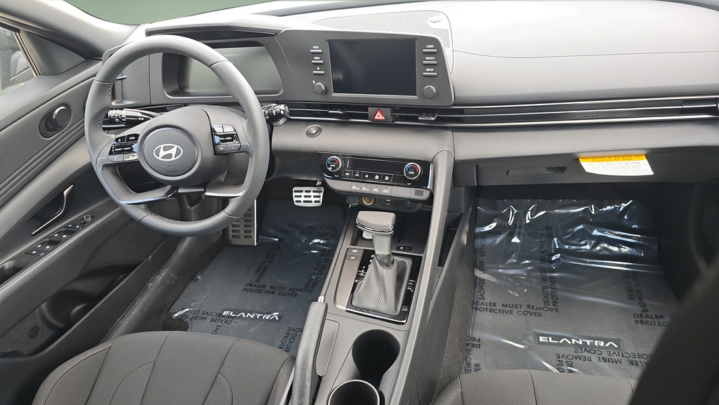 New 2026 Hyundai Elantra Sport FWD image 11