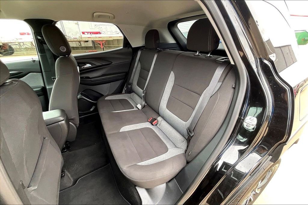 Used 2025 Chevrolet TrailBlazer LT AWD/4WD image 26