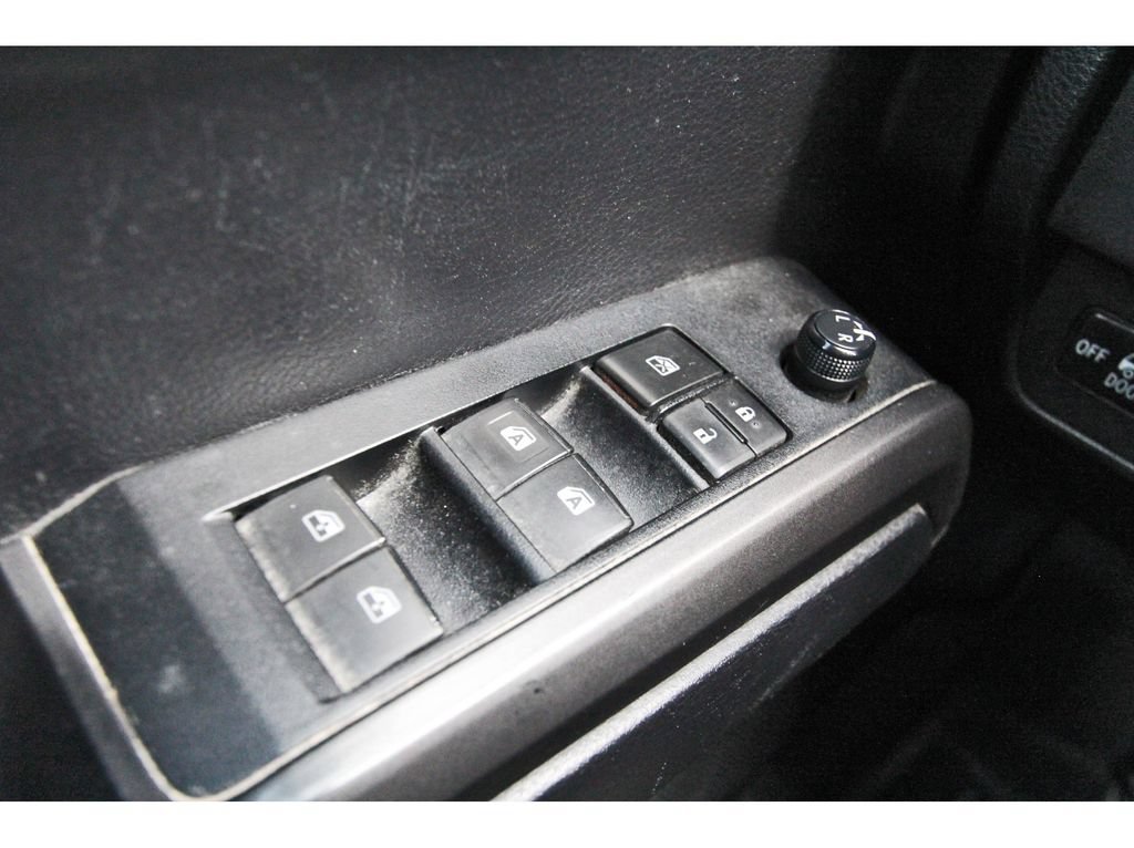 Used 2020 Toyota Tacoma TRD Off-Road w/ Technology Package AWD/4WD image 15