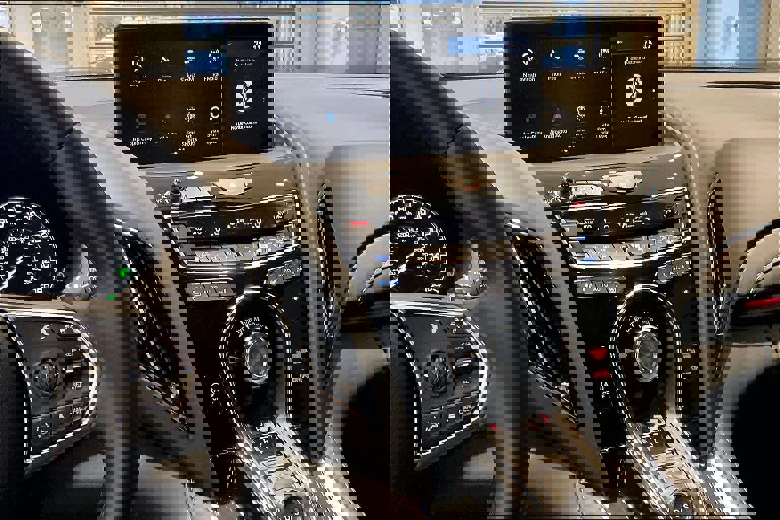 Used 2025 Acura RDX SH-AWD w/ Advance Package image 7