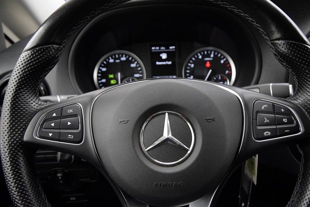Used 2023 Mercedes-Benz Metris Passenger image 23