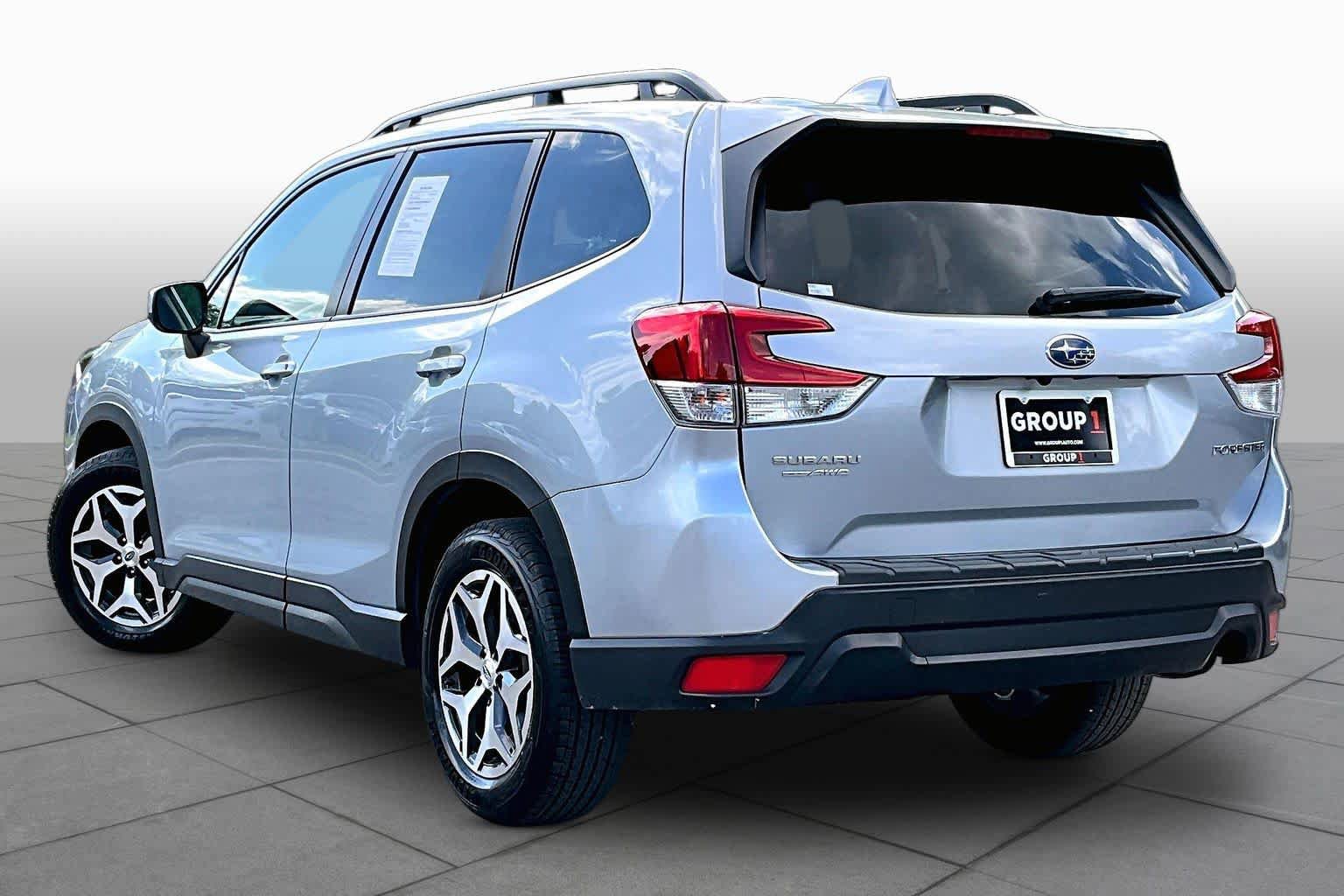 Used 2022 Subaru Forester Premium AWD/4WD image 12
