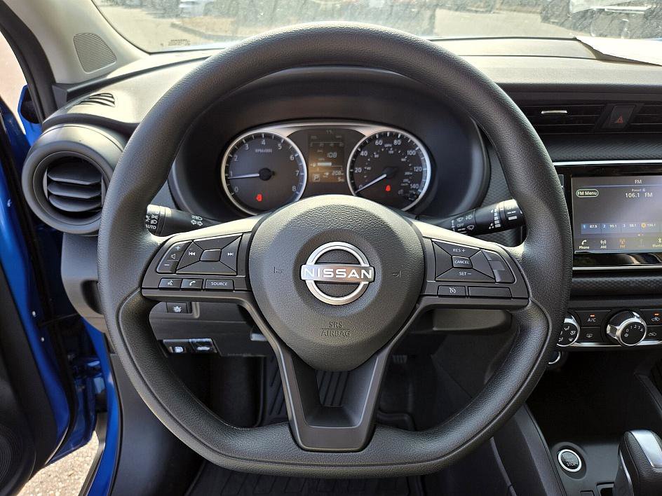 New 2025 Nissan Kicks Play S image 16