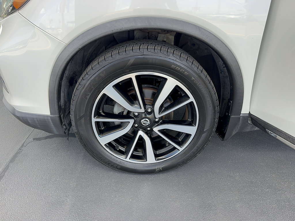 Used 2018 Nissan Rogue SL w/ Premium Package FWD image 35