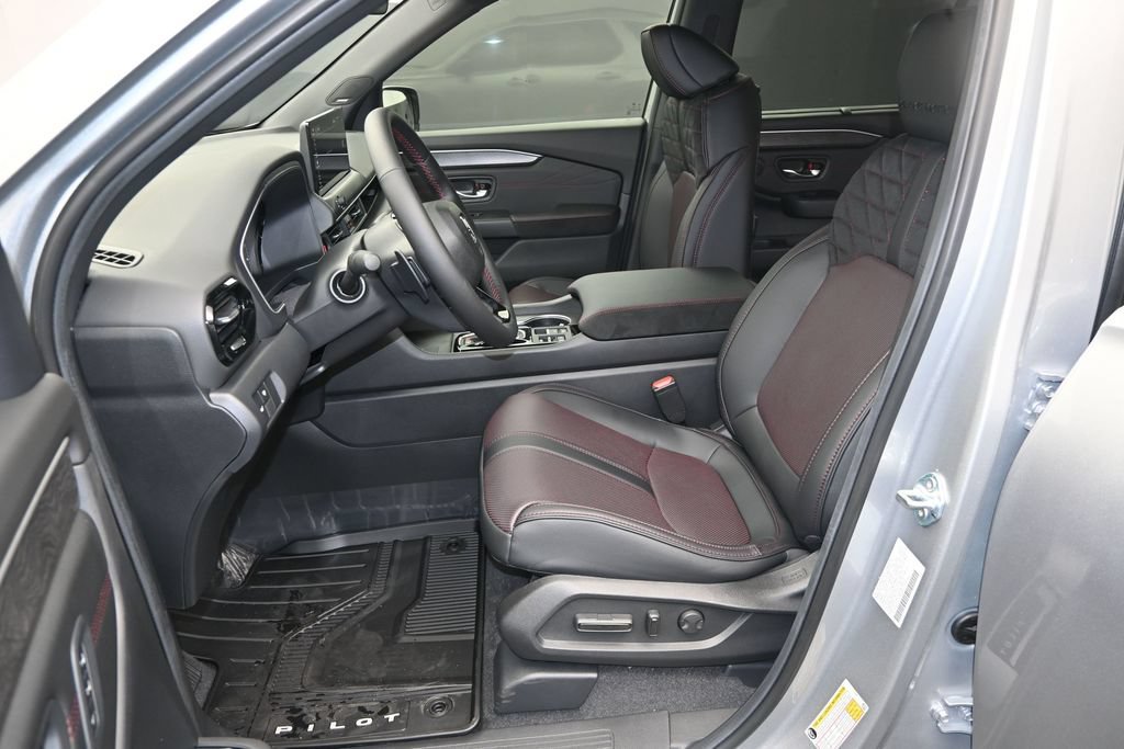 New 2026 Honda Pilot Black Edition image 13