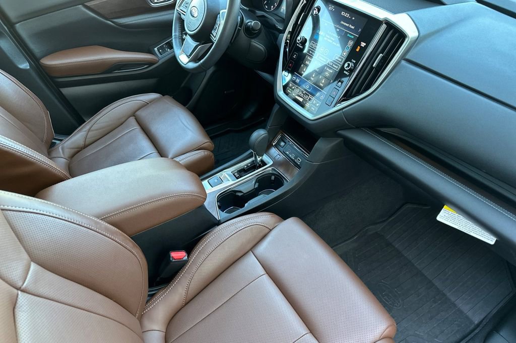 Used 2024 Subaru Ascent Touring w/ Popular Package #2 AWD/4WD image 17