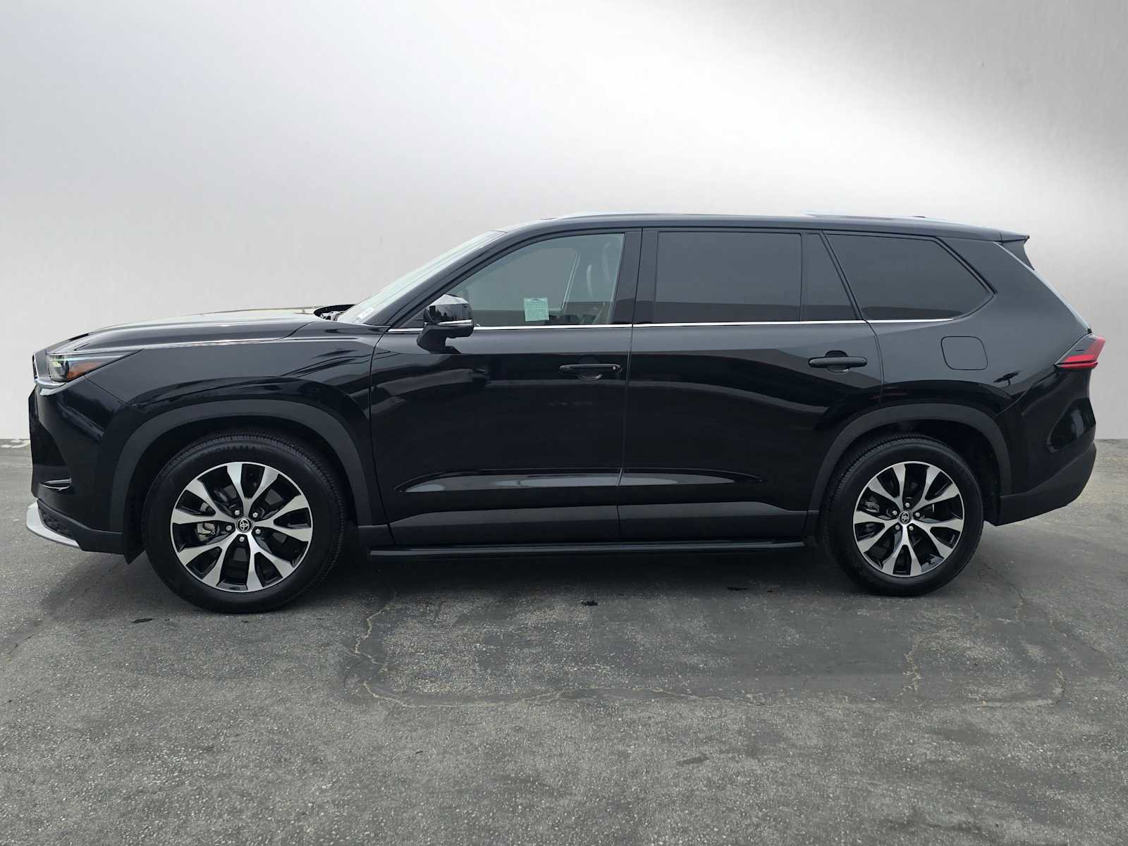 Used 2026 Toyota Grand Highlander AWD Hybrid image 6