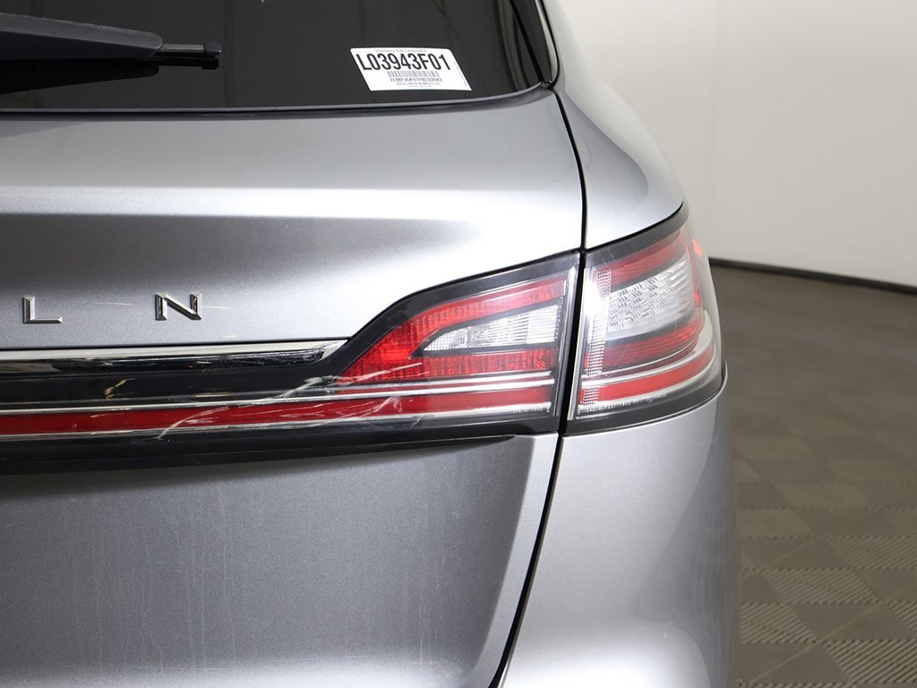 Used 2023 Lincoln Nautilus Reserve image 18