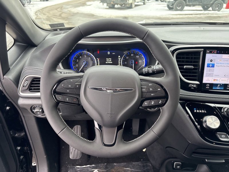 New 2026 Chrysler Pacifica Select w/ S Appearance Package image 22