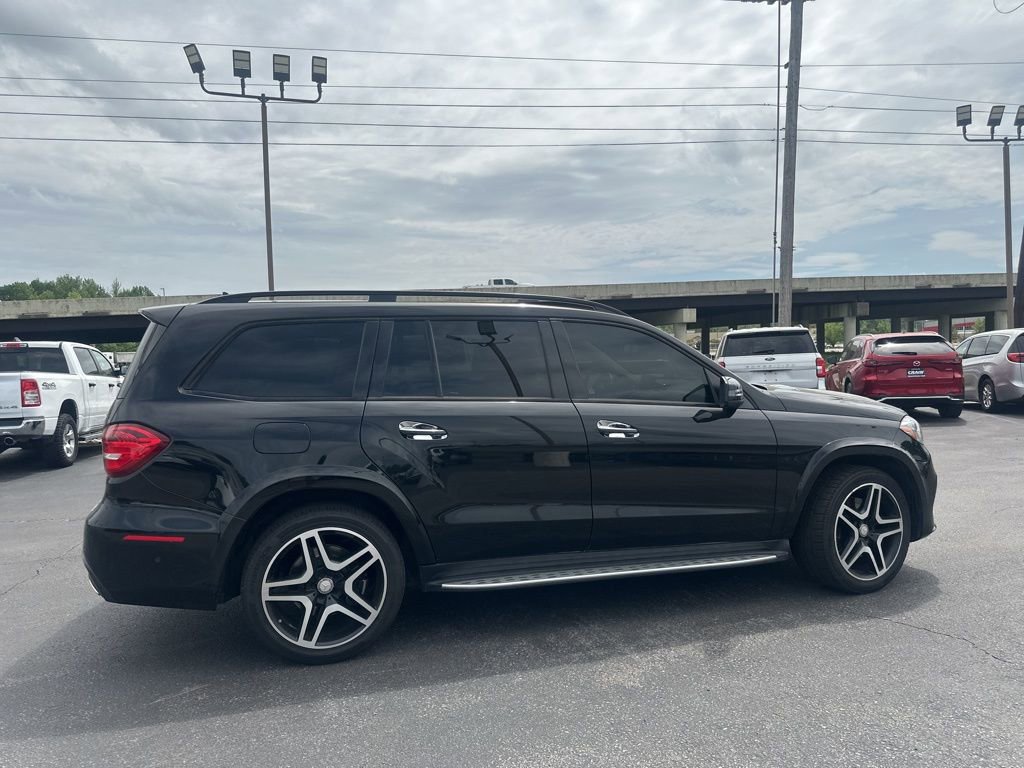 Used 2017 Mercedes-Benz GLS 550 4MATIC image 4