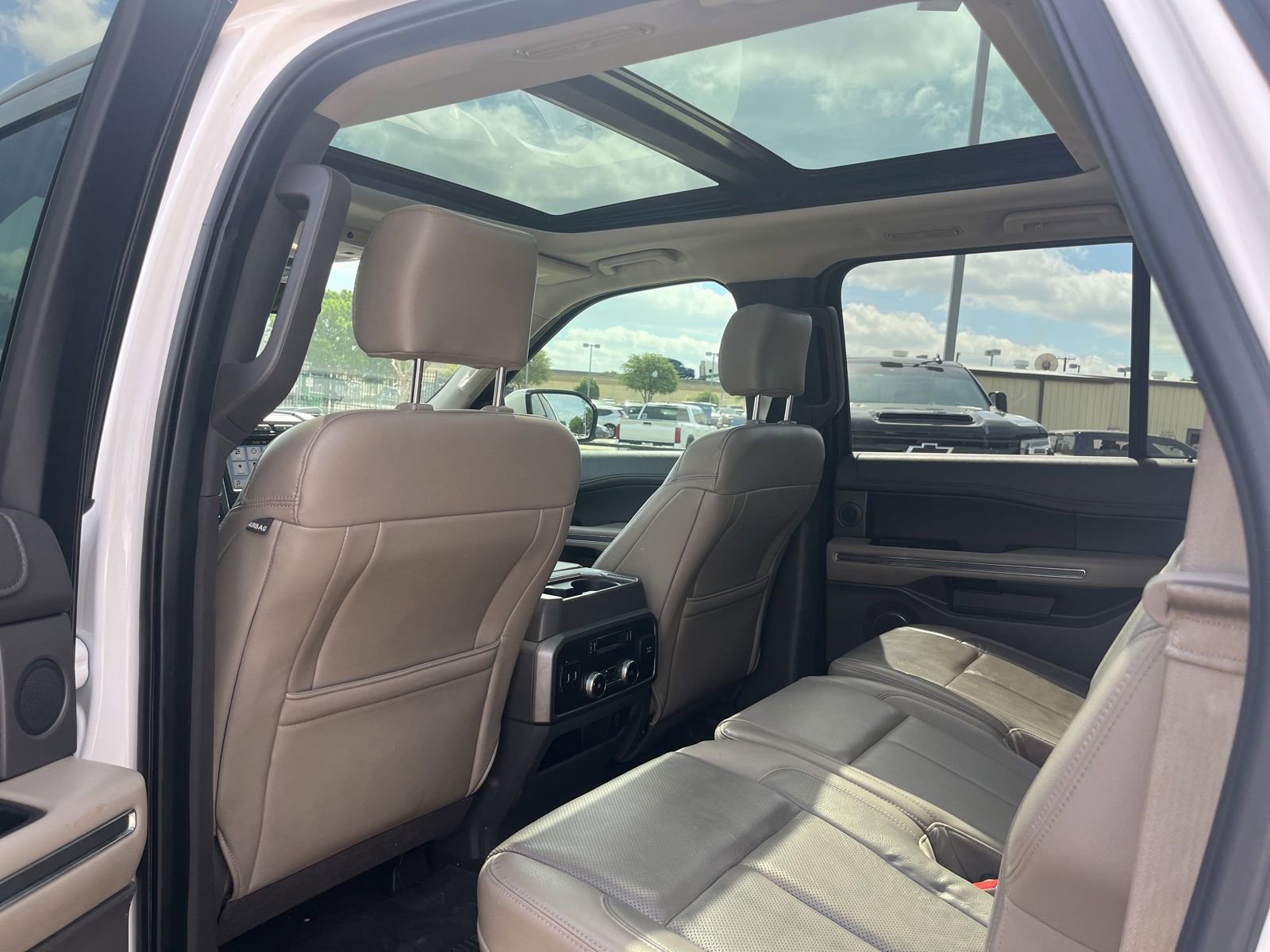 Used 2018 Ford Expedition Max XLT w/ Equipment Group 202A image 14