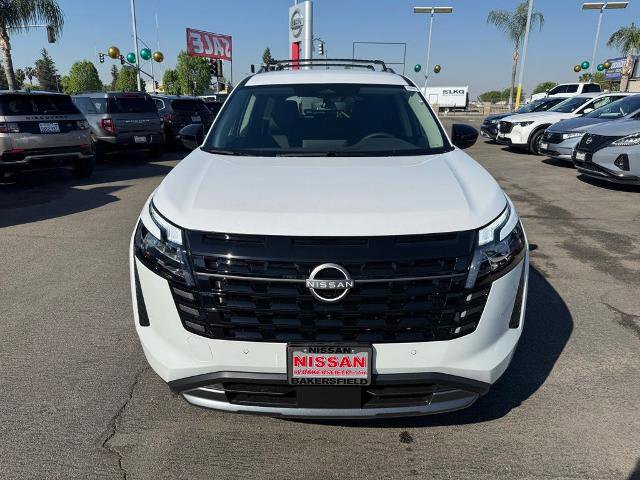 New 2026 Nissan Pathfinder SL image 2