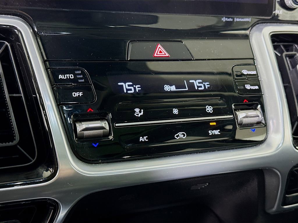 Certified 2023 Kia Sorento SX image 10