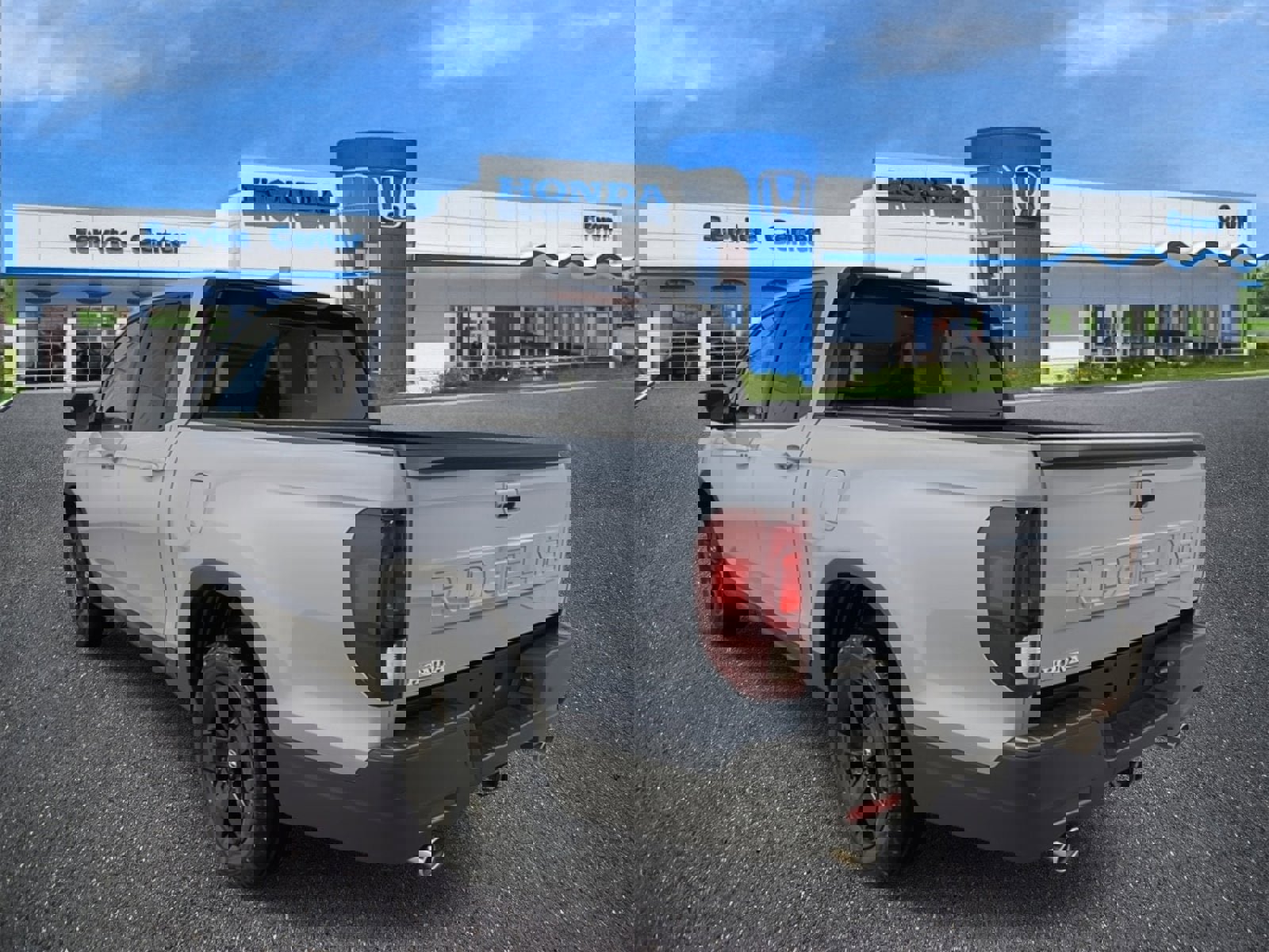 New 2026 Honda Ridgeline Black Edition image 3