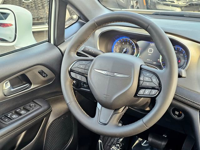 Used 2022 Chrysler Pacifica Limited w/ S Appearance Package image 30