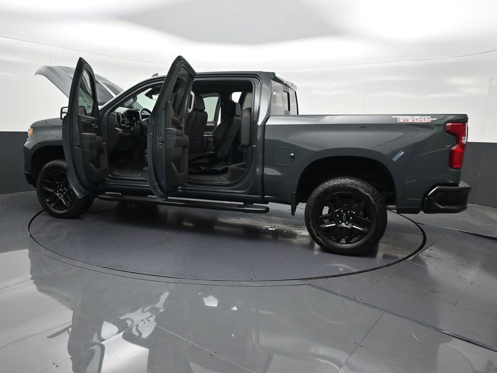 Used 2025 Chevrolet Silverado 1500 LT Trail Boss w/ Convenience Package II AWD/4WD image 36