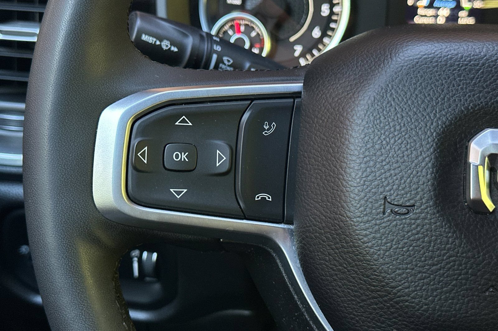 Used 2025 RAM 1500 Big Horn AWD/4WD image 30