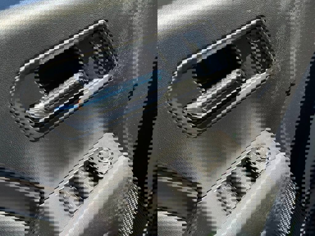 New 2025 GMC Canyon Elevation w/ Convenience Package image 19