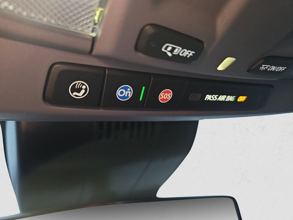 Used 2024 GMC Sierra 1500 Elevation image 9