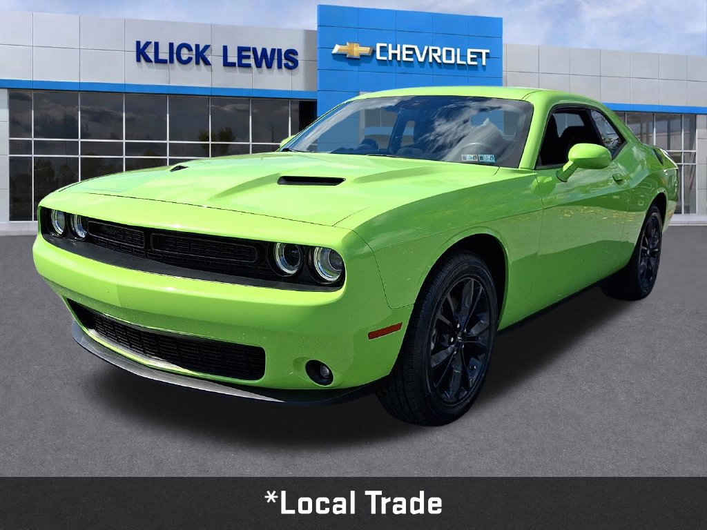 Used 2023 Dodge Challenger SXT w/ Blacktop Package AWD/4WD image 3