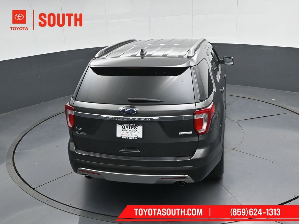 Used 2017 Ford Explorer XLT w/ Equipment Group 202A FWD image 47
