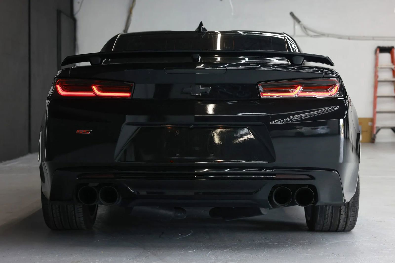 Used 2016 Chevrolet Camaro SS RWD image 5