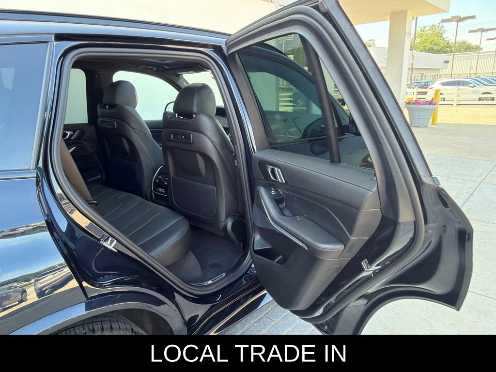 Used 2022 BMW X5 xDrive40i w/ M Sport Package AWD/4WD image 10